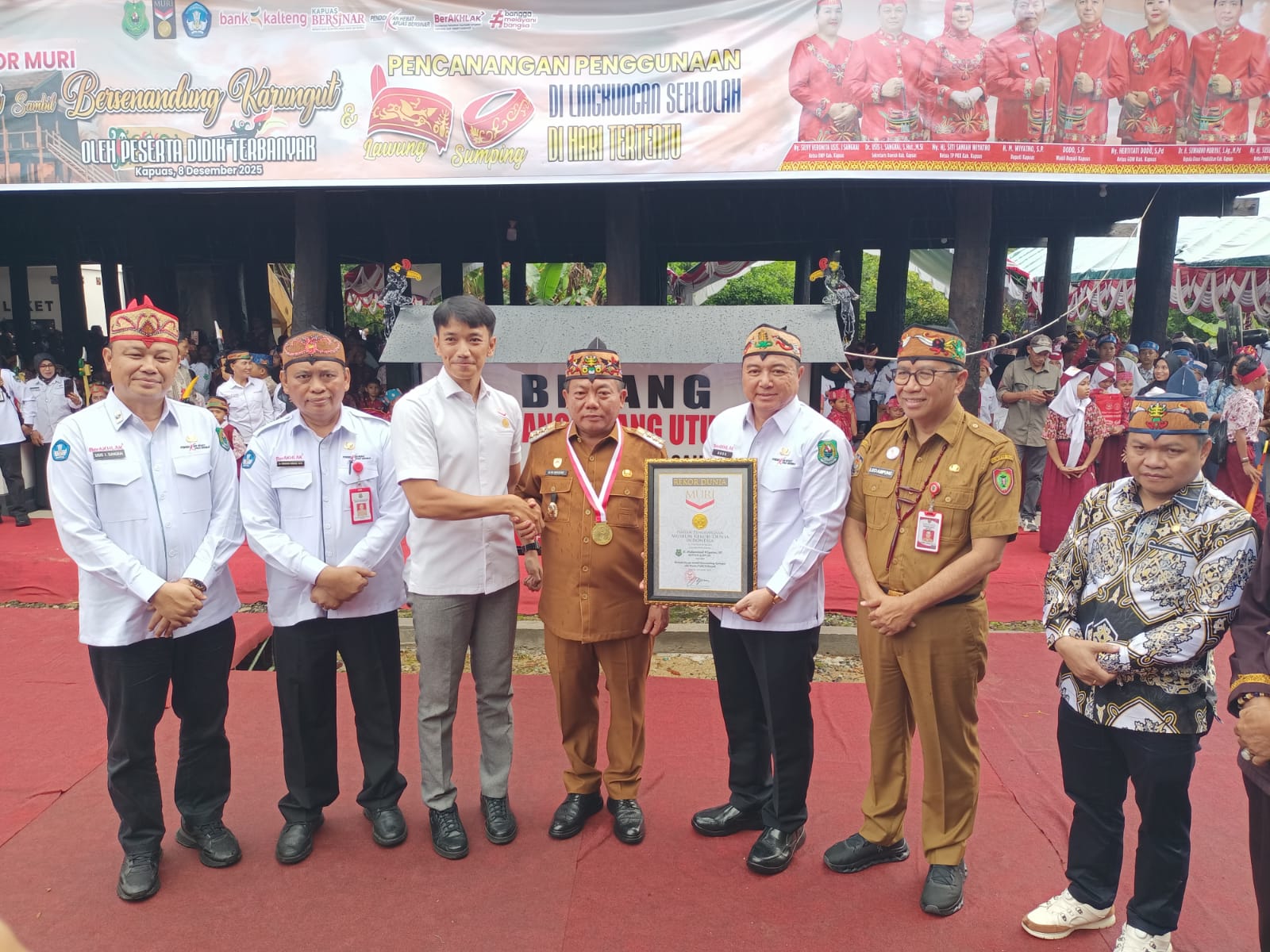 Bupati Kapuas HM Wiyatno bersama jajaran.HUMAS