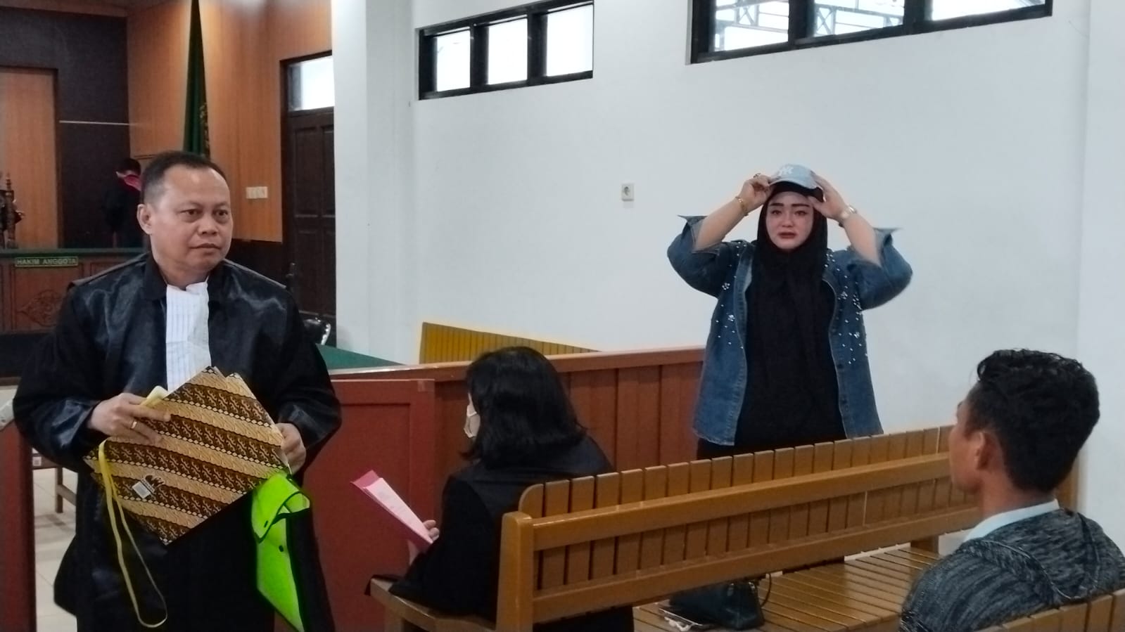Sidang Zhezhe Galuh ditunda.AGUS JAYA/KALTENG POS