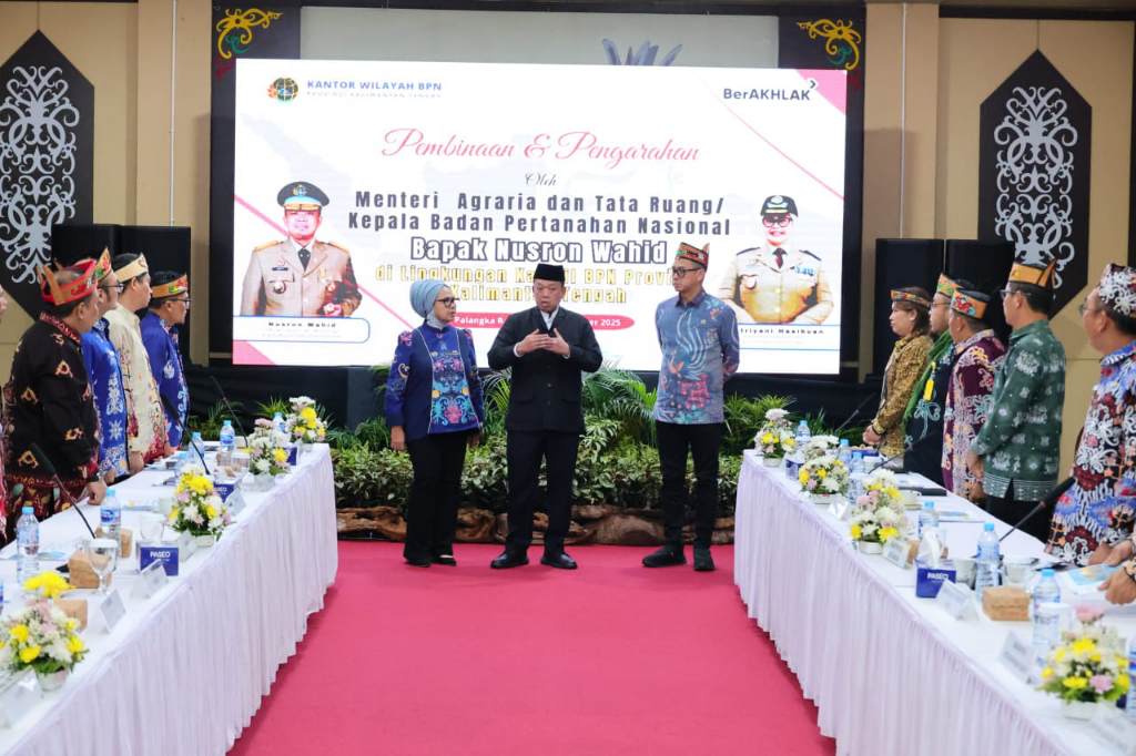 Menteri Nusron Wahid saat menghadiri pertemuan yang berlangsung di Kanwil BPN Kalteng.HUMAS