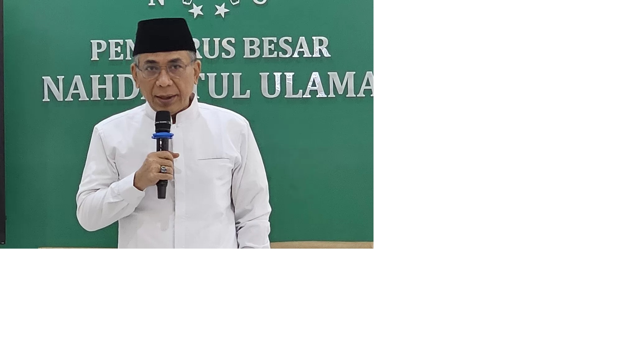 Ketua Umum Pengurus Besar Nahdlatul Ulama (PBNU) KH Yahya Cholil Staquf alias Gus Yahya di kantor PBNU, Jakarta, Selasa (9/12).