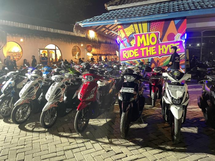 KOMUNITAS: PT Surya Timur Sakti Jatim (STSJ) Yamaha kembali menghadirkan even otomotif bertajuk &ldquo;Mio Ride The Hype&rdquo;, yang digelar di Golden Brew Banjarmasin, Jumat malam (13/12/2025).