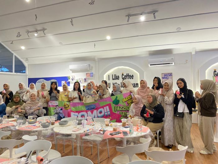 SERU: PT STSJ Yamaha kembali menghadirkan event bergaya anak muda melalui &ldquo;FOMO!! Fazzio Hybrid Movement&rdquo; yang digelar di Kota Banjarmasin, Minggu (14/12/2025).