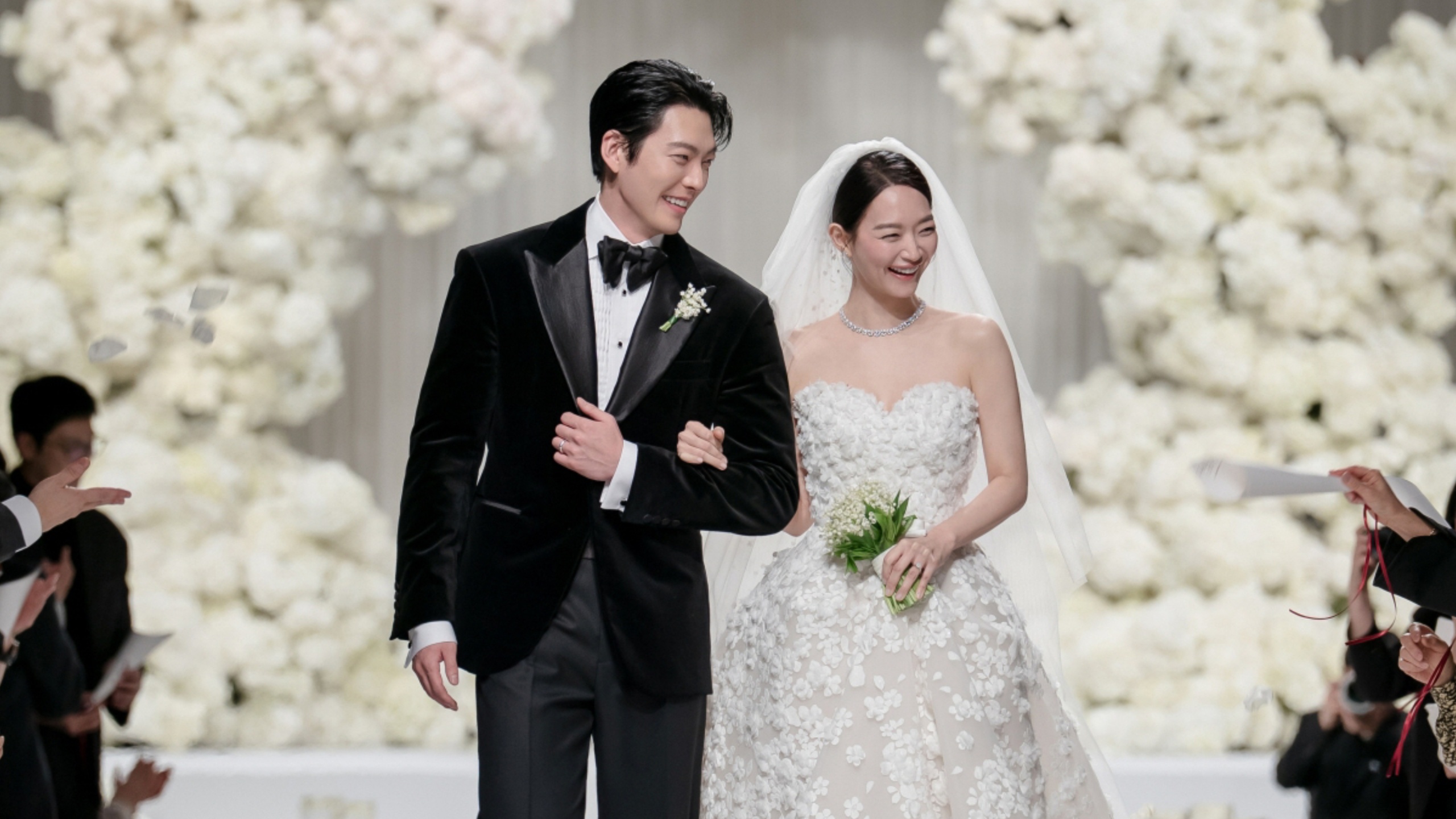Kim Woo Bin dan Shin Min Ah Donasikan 300 Juta Won di Hari Bahagia. SOOMPI