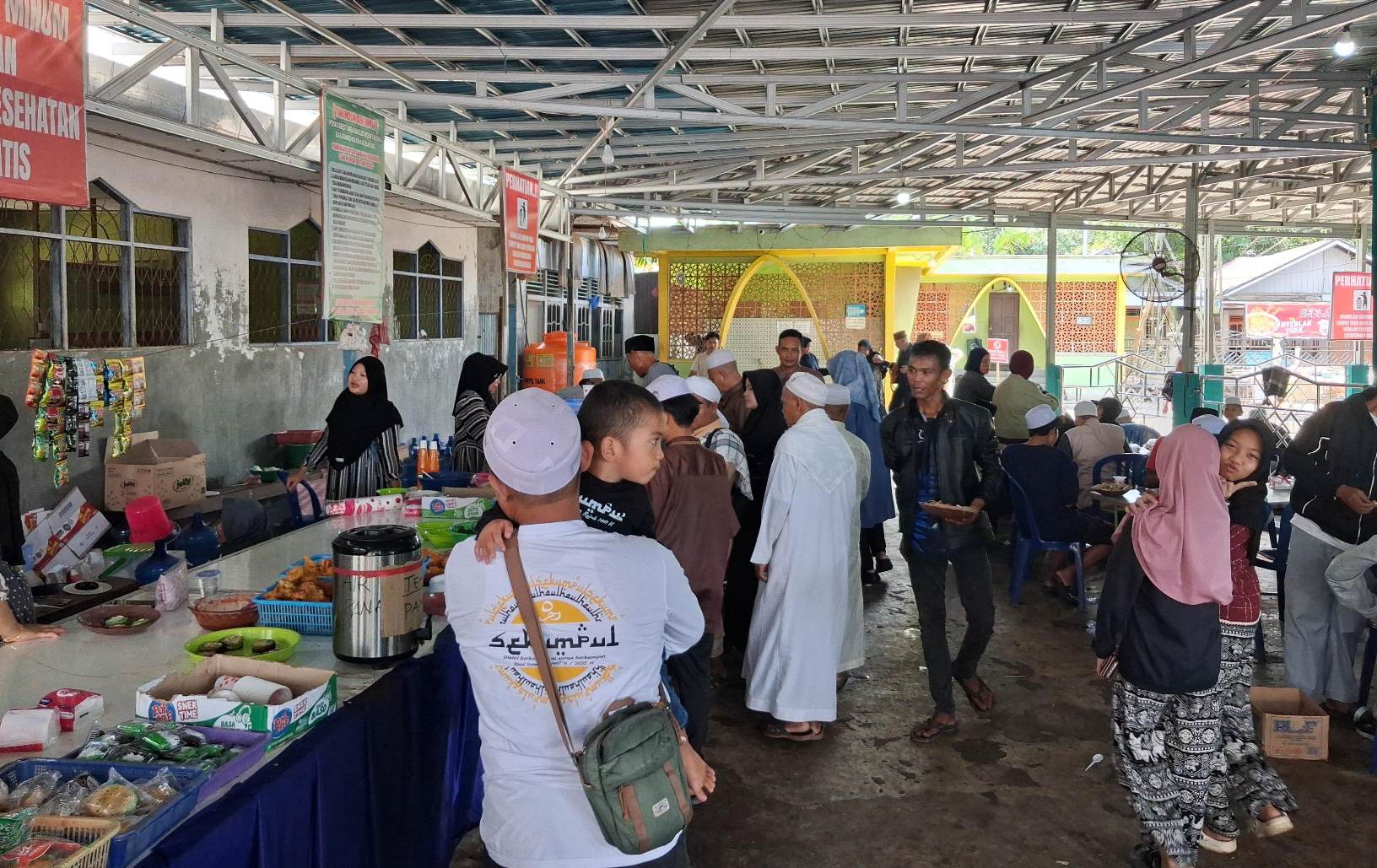 Rest area Masjid Noor Taqwa, Kapuas.AGUS PRAMONO/KALTENGPOS.JAWAPOS.COM