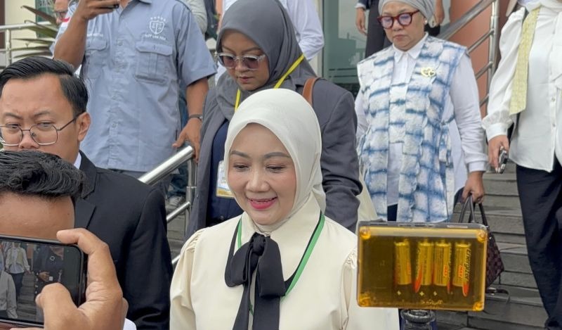 Atalia Praratya menghadiri sidang lanjutan gugatan cerai terhadap mantan Gubernur Jabar Ridwan Kamil di Pengadilan Agama Bandung, Rabu (31/12). ANTARA