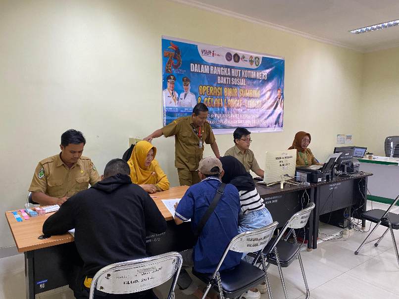 Operasi bibir sumbing di RSUD dr Murjani.MIFTAH/KALTENGPOS.JAWAPOS.COM