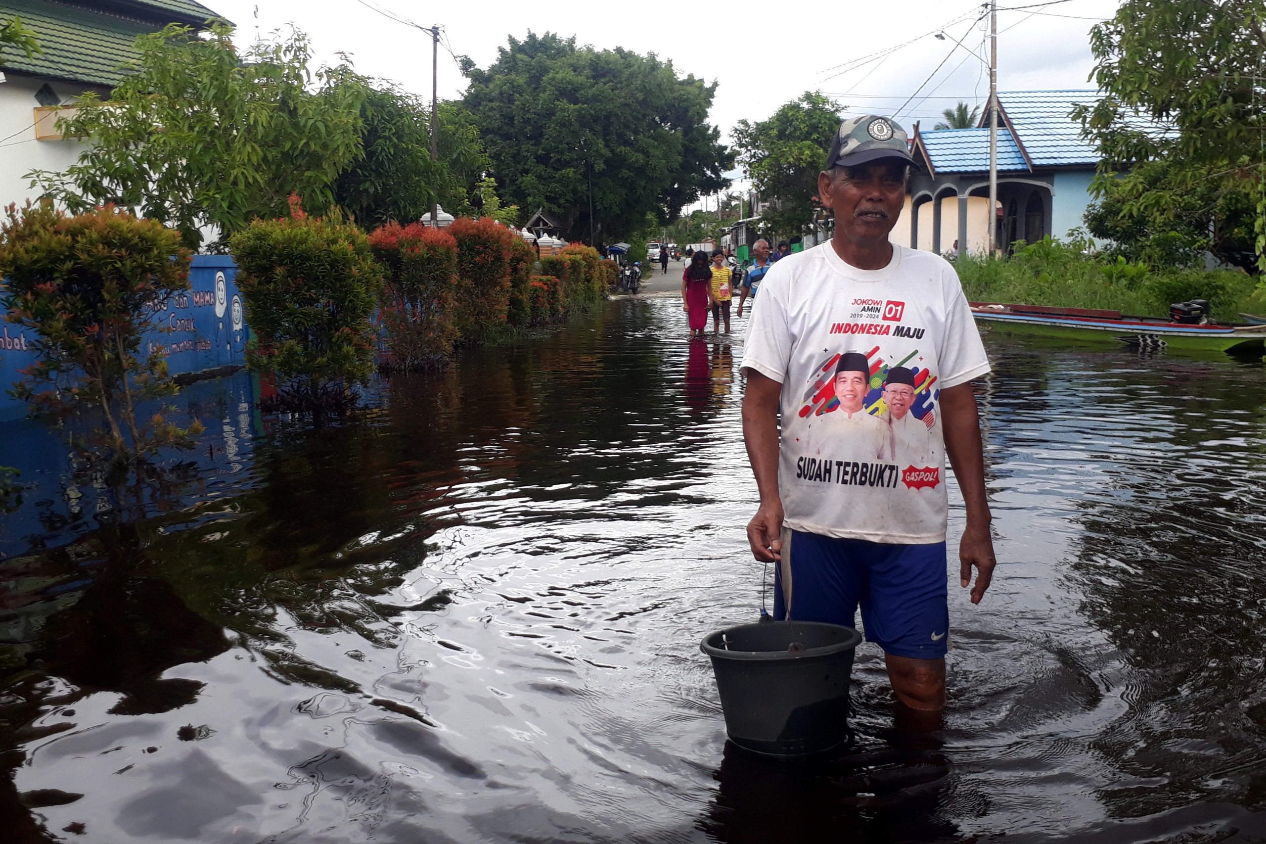 Banjir di permukiman.DOK AGUS PRAMONO/KALTENGPOS.JAWAPOS.COM