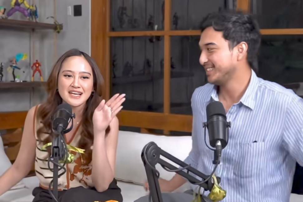 Ibrahim Irsyad dan Salsabila di podcast.
