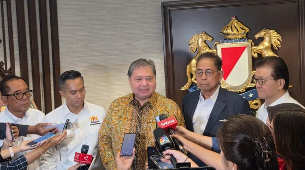 Menteri Koordinator bidang Perekonomian Airlangga Hartarto di Menara Kadin, Jakarta Selatan, Selasa (13/1). (Nurul F/ JawaPos.com)