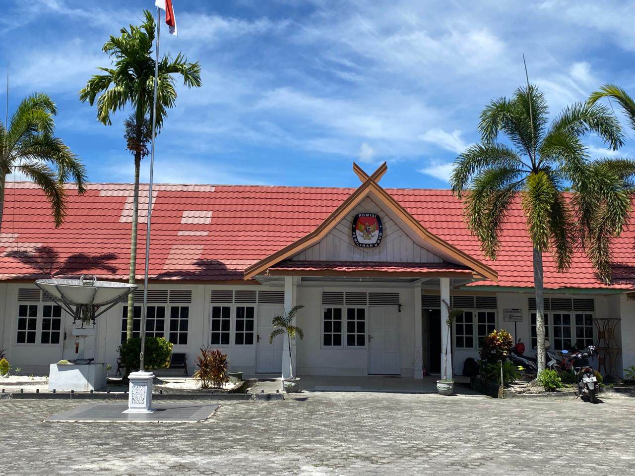 Aktivitas di Kantor KPU Kotim.MIFTAH/KALTENGPOS.JAWAPOS.COM
