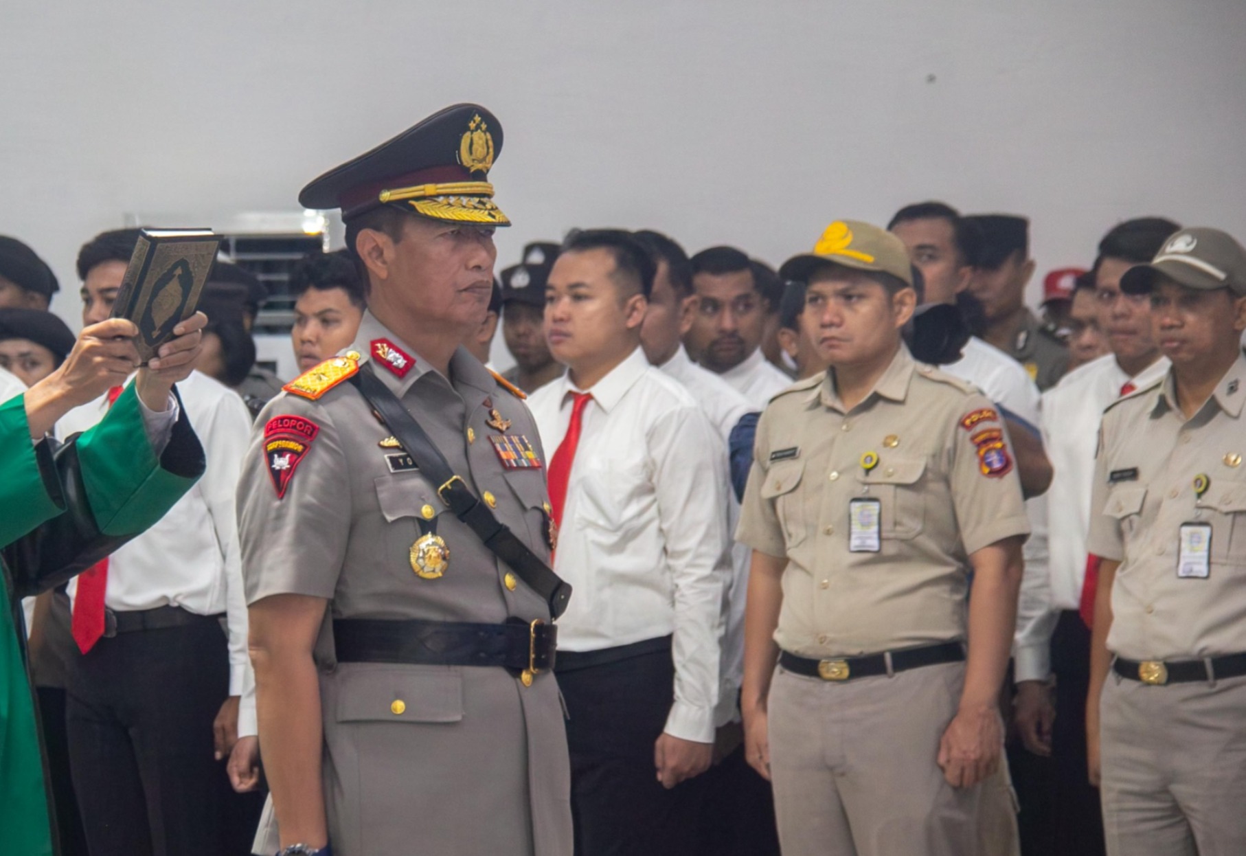 Brigjen Pol Drs. Yosi Muhamartha resmi dilantik menjadi Wakapolda Kalteng. ARIEF PRATHAMA/KALTENG POS