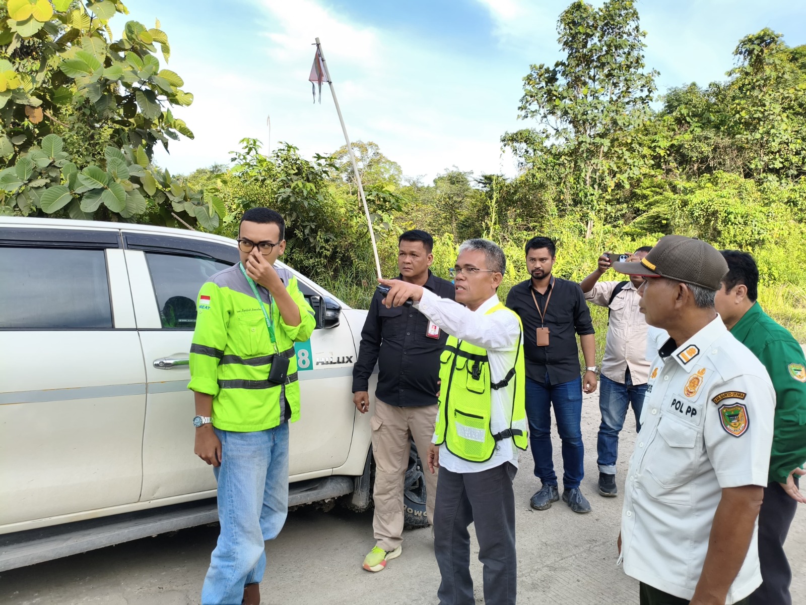 PT BDA membiarkan air meluber ke jalan.RENO SAPUTRA/KALTENG POS