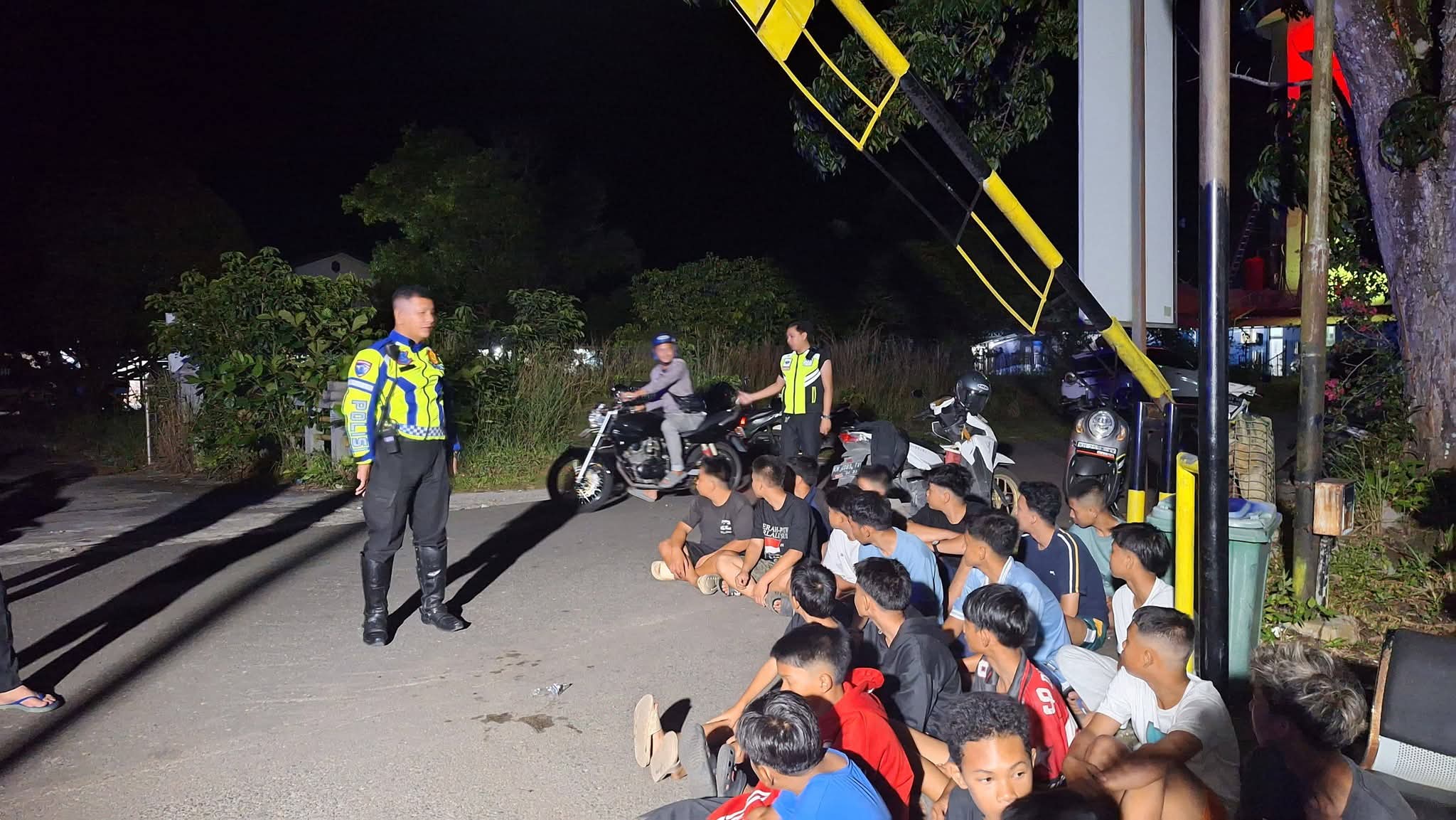 Para remaja terlibat aksi balapan liar.POLRESTA
