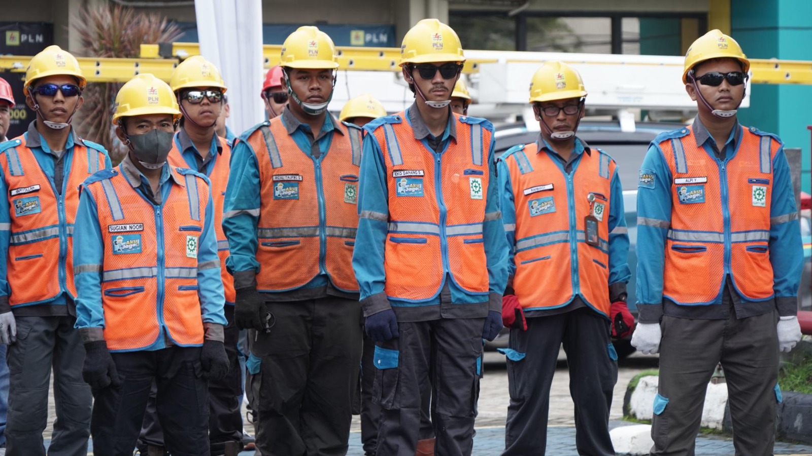 PLN UID Kalselteng menurunkan 68 petugas siaga yang disebar di sejumlah titik strategis untuk menyukseskan peresmian 166 Sekolah Rakyat oleh Presiden Republik Indonesia Prabowo Subianto.