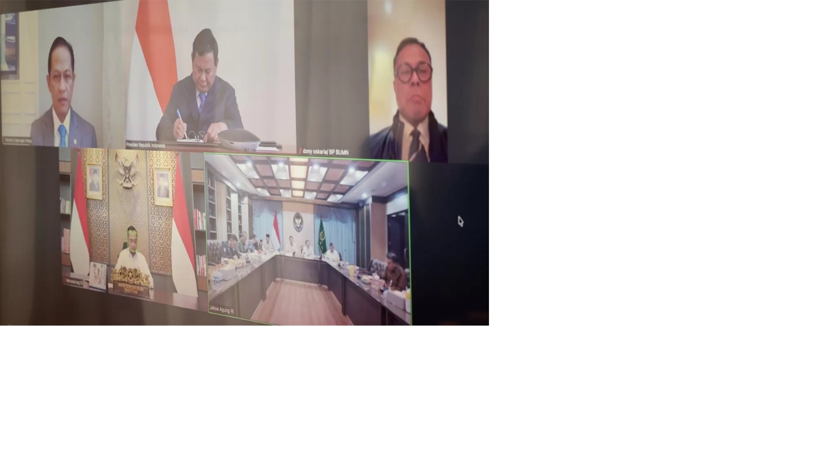 Presiden RI Prabowo Subianto menggelar rapat terbatas melalui konferensi video dari London membahas perkembangan Satuan Tugas Penertiban Kawasan Hutan (Satgas PKH) pada Senin (19/1) waktu setempat.