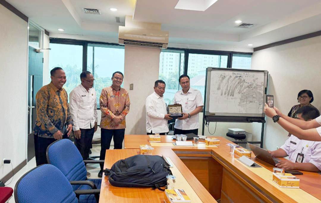 Bupati Kapuas H.M. Wiyatno usai pertemuan dengan Direktur Jenderal Bina Pembangunan Daerah Kementerian Dalam RI di Jakarta.