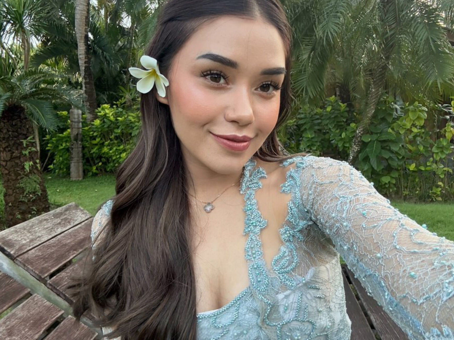 Selebgram Lula Lahfah.