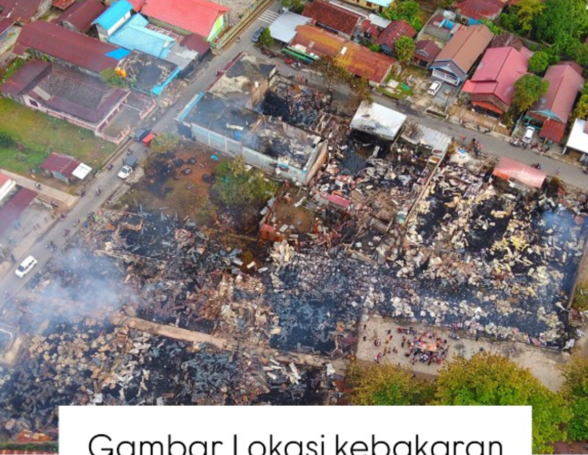 Kebakaran hebat di area Pasar Kasongan Lama, 30 rumah dan bangunan sekolah terbakar.IG INFO KATINGAN