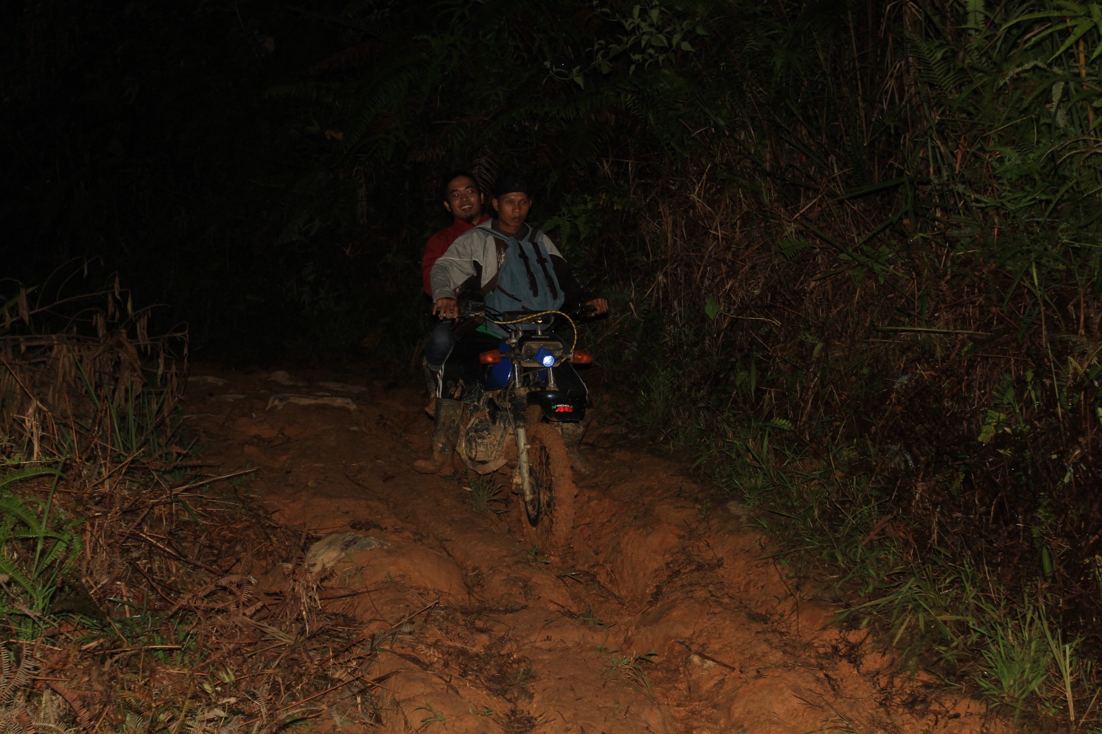 Kondisi jalan menuju Masupa Ria beberapa tahun lalu.DOK AGUS PRAMONO/KALTENG POS