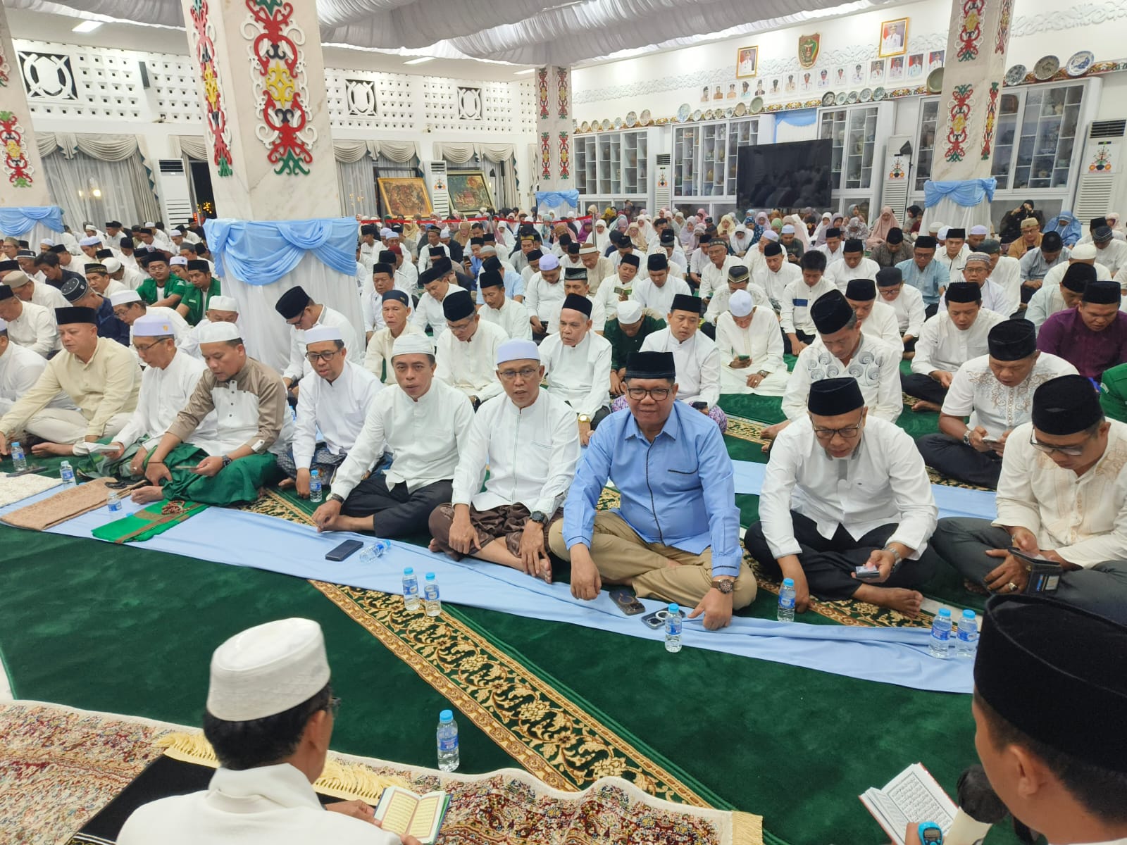 Pemproc Kalteng gelar salat dan doa malam Nisfu Syaban.RIFQI/KALTENG POS