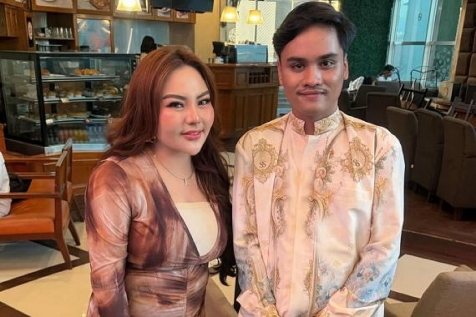 Lisa Mariana dan Ressa Rossano. IG : @lisamarianaaa