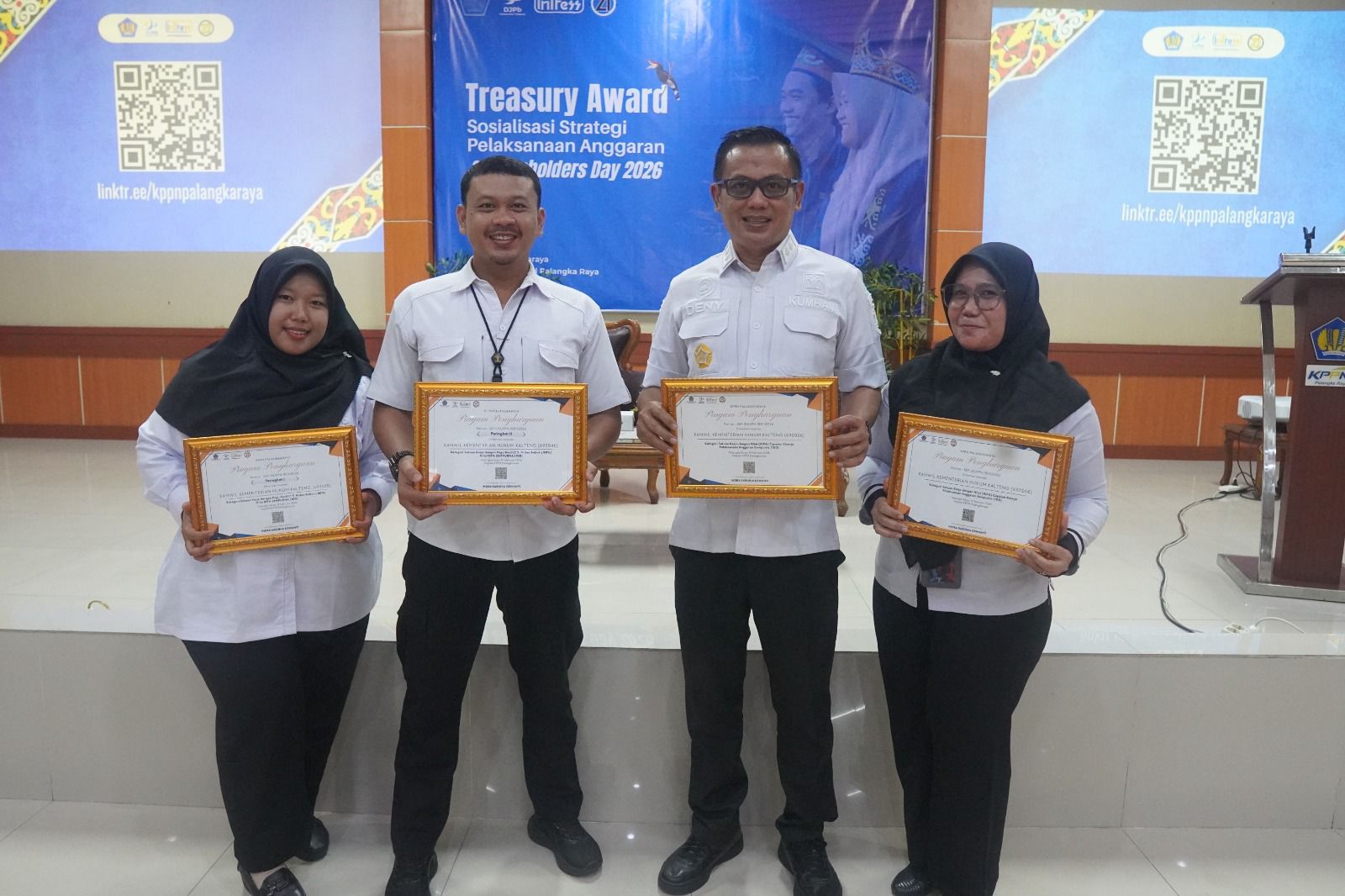 Penghargaan diraih oleh Kemenkum Kalteng.HUMAS