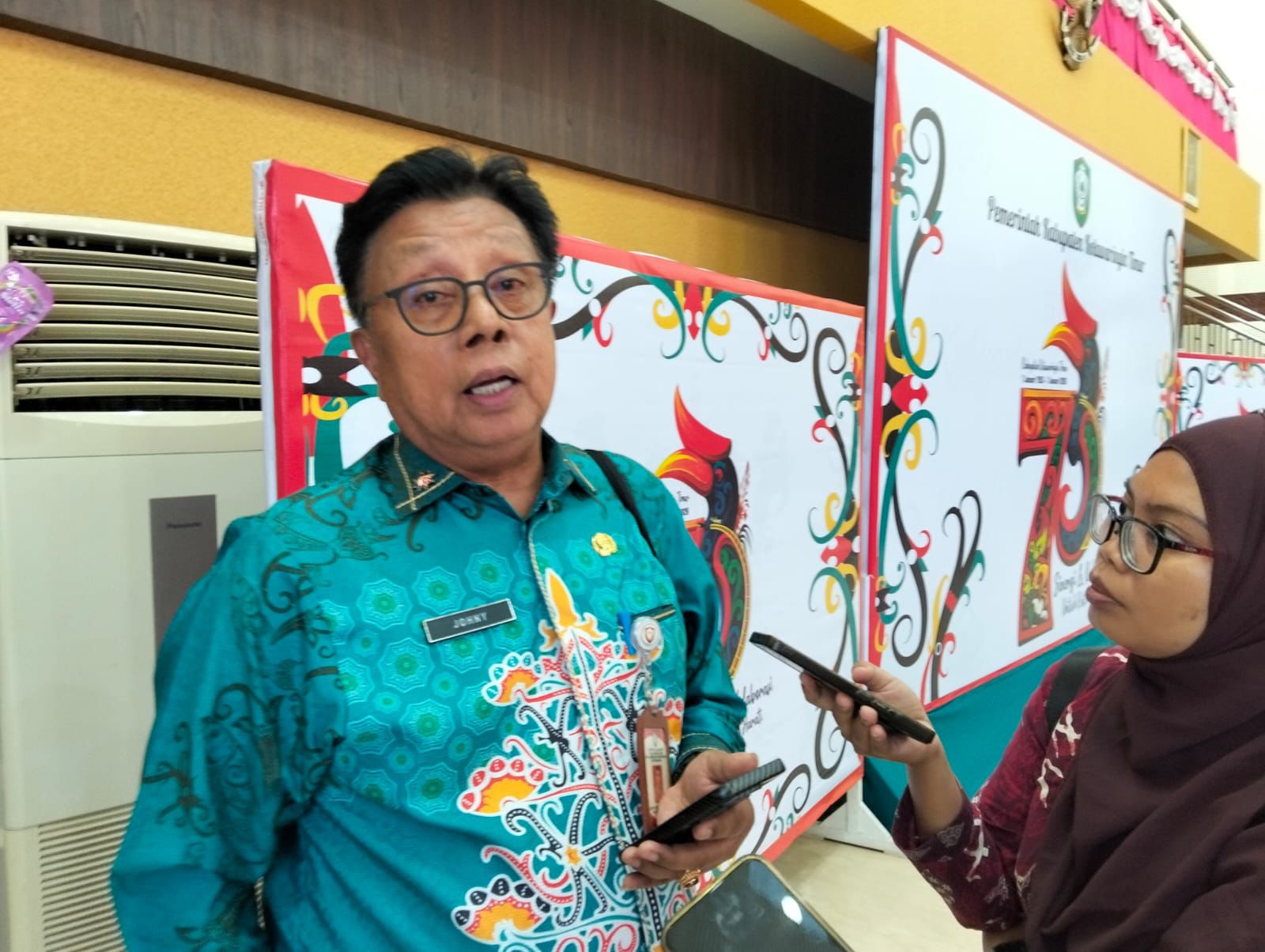Kepala Diskopukmmindag Kotim, Johny Tangkere