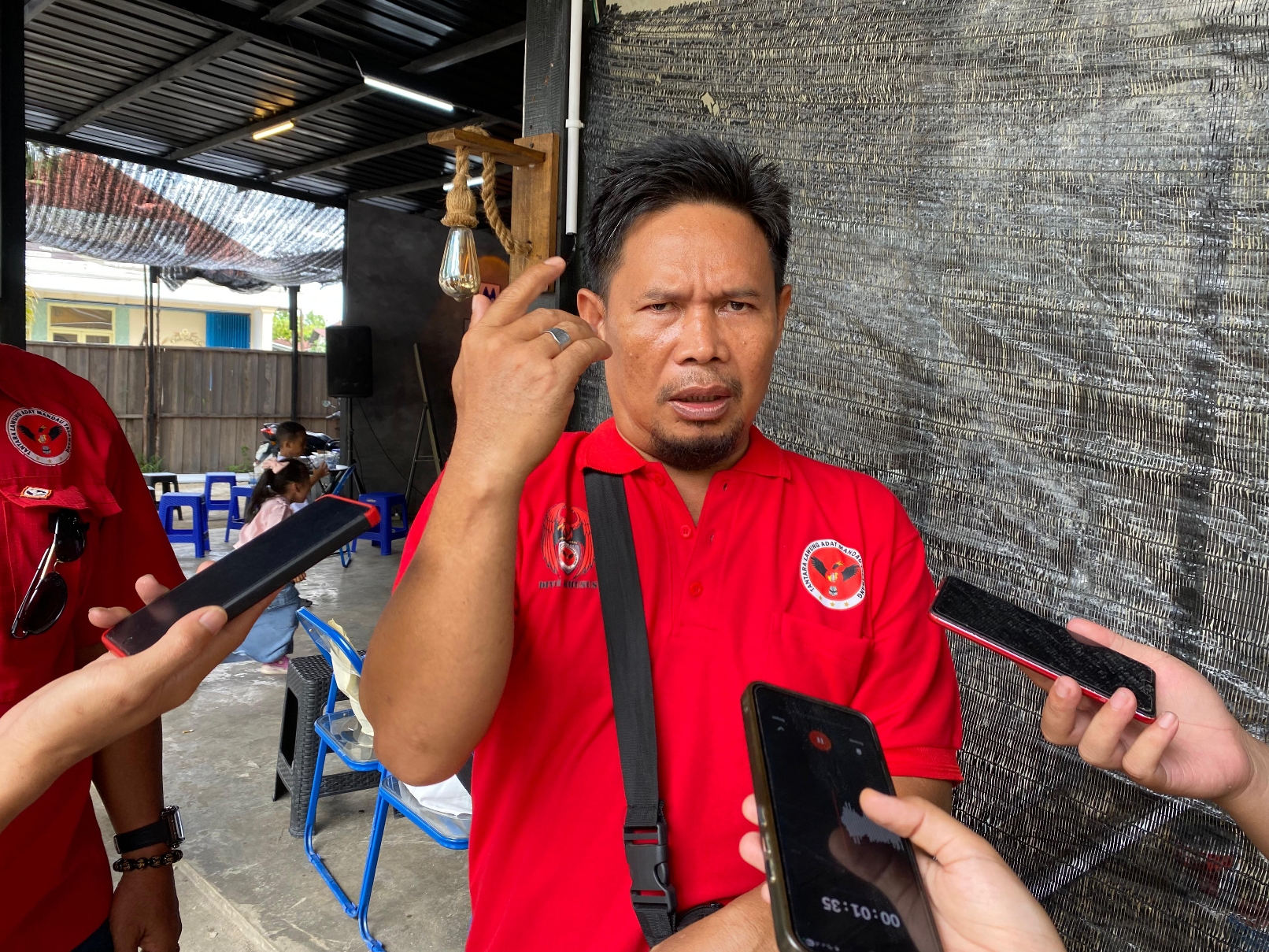 Wanto, akhirnya angkat bicara setelah dilaporkan Ketua DPRD Kotim.