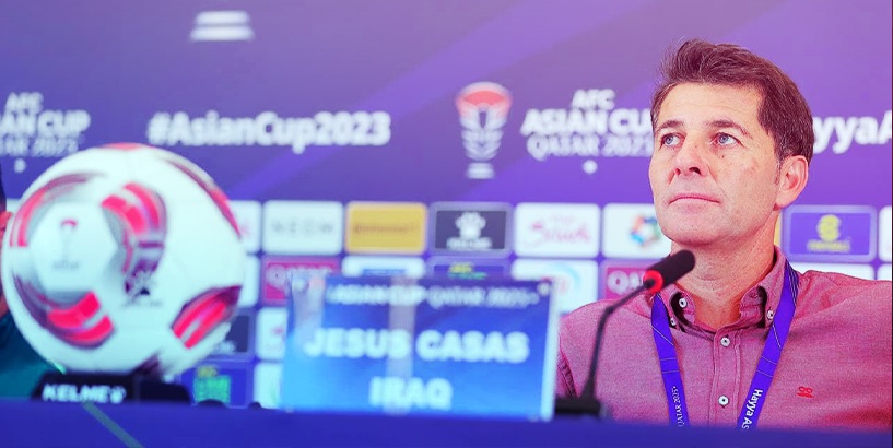 Jesus Casas dalam konferensi pers saat masih menangani Timnas Irak pada Asian Cup 2023. (Sumber: alsharqiya.com) 