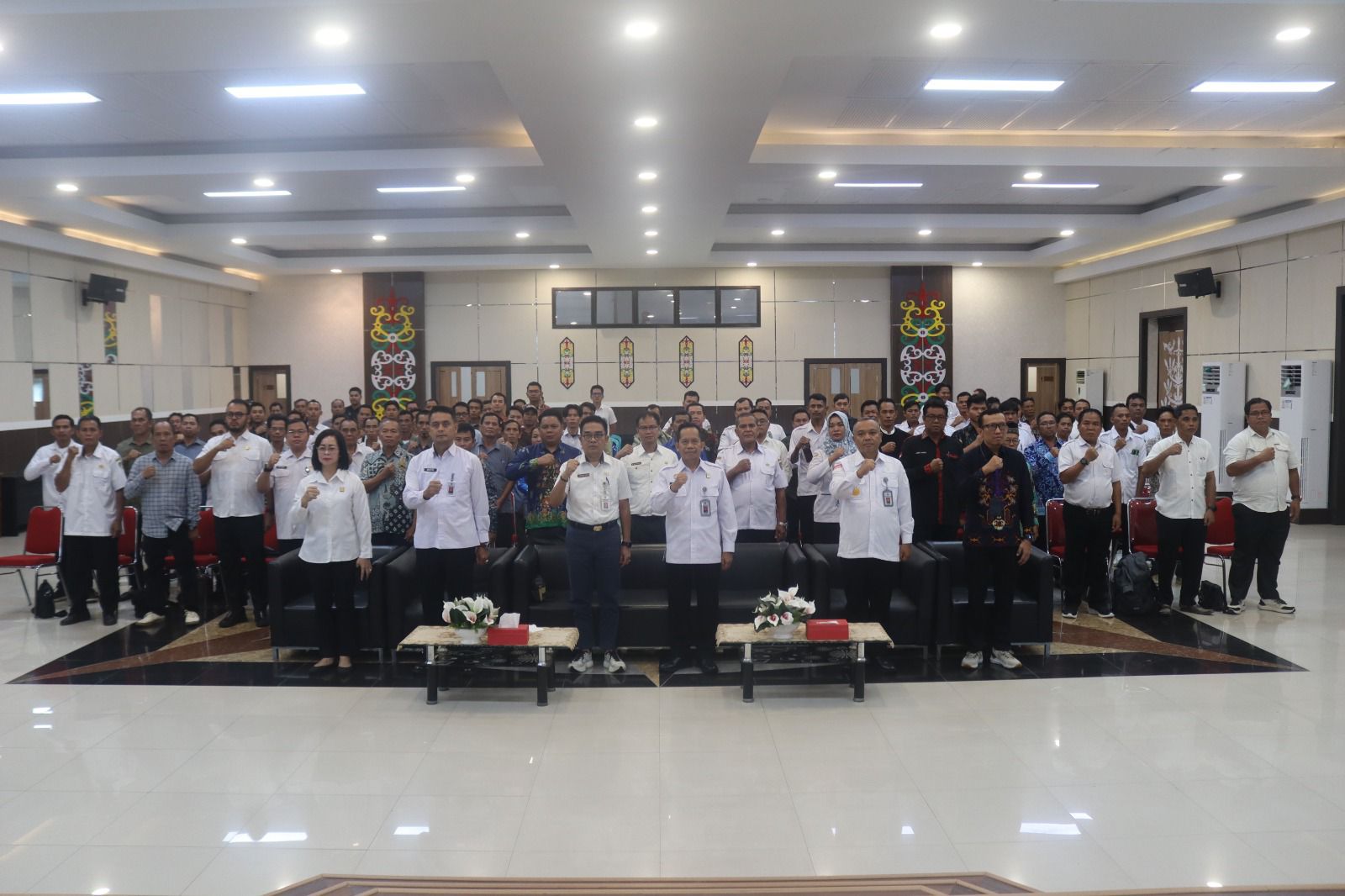 Foto bersama peserta Pelatihan Paralegal Pos Bantuan Hukum (Posbankum) Desa/Kelurahan Kabupaten Barito Utara.