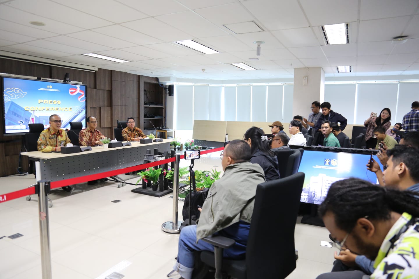 Suasana press conference Kementerian Hukum Republik Indonesia mengenai  kewarganegaraan.HMS