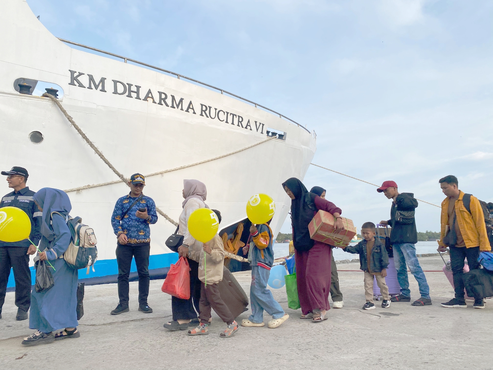 Arus mudik di Pelabuhan Sampit. MIFTAH/KALTENG POS