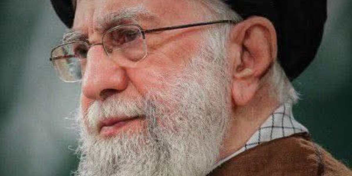 Menyoroti pernyataan pemimpin tertinggi Iran, Ali Khamenei sebelum gugur atas serangan AS dan Israel di Teheran. (Facebook.com/Mustapha)