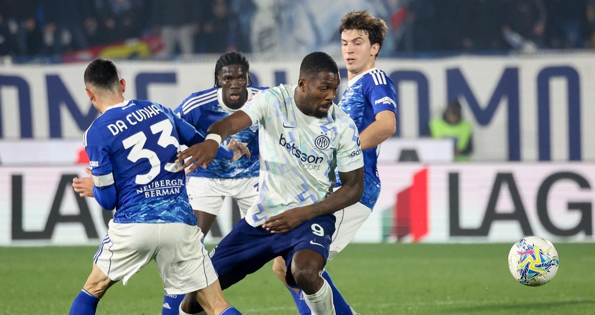 Leg pertama semifinal Coppa Italia yang mempertemukan Como 1907 vs Inter Milan berakhir dengan skor kacamata, Rabu (4/3/2026) dini hari WIB. (Sumber: sport.quotidiano.ne)