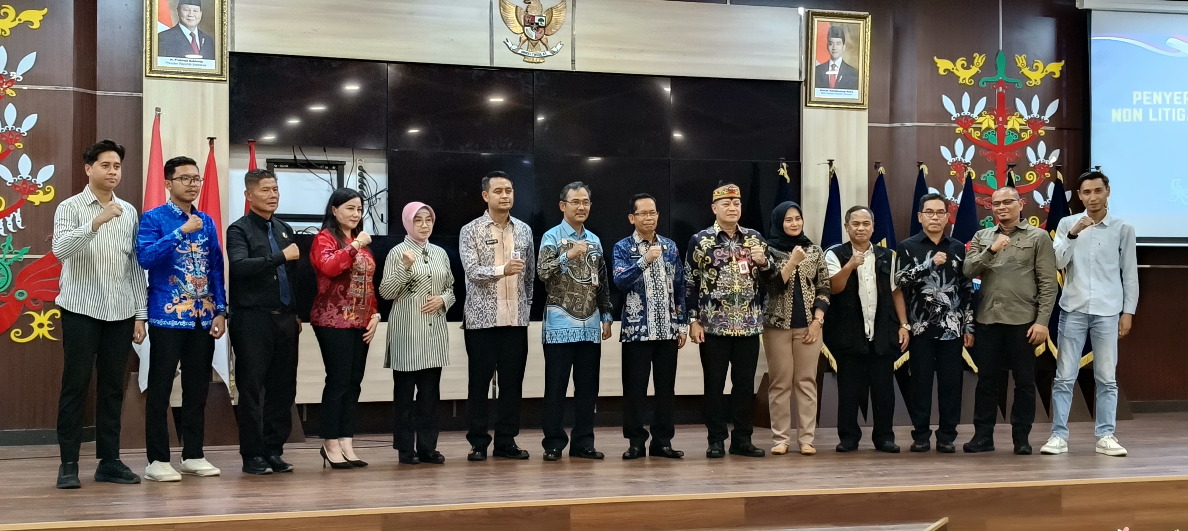 Foto bersama usai penandatanganan kerja sama.