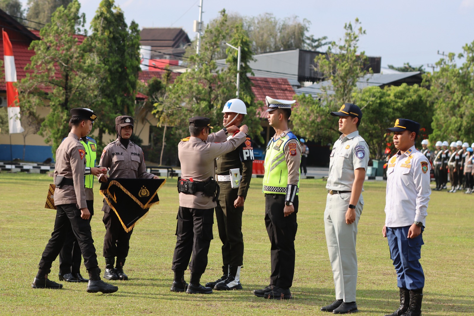 Apel gelar pasukan Operasi Ketupat Telabang 2026 di Mapolda Kalteng. HUMAS