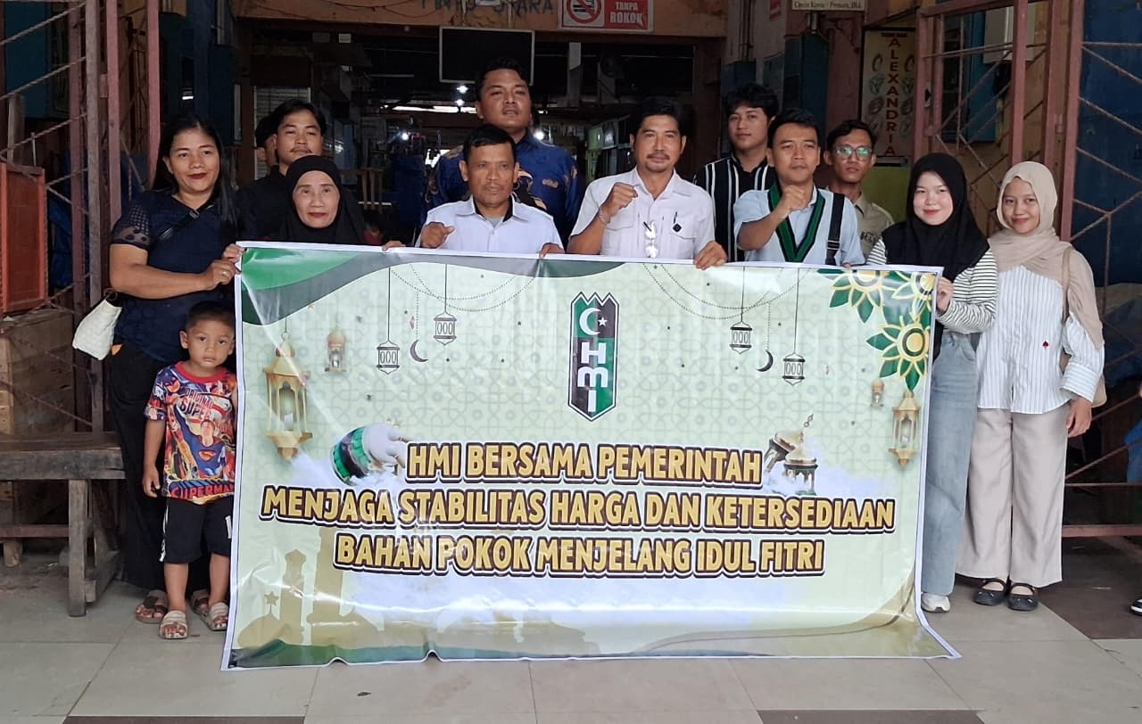 BADKO HMI Kalteng turut serta mengawal kestabilan harga bahan pokok jelang hari raya Idul Fitri. AGUS PRAMONO/KALTENGPOS.JAWAPOS.COM