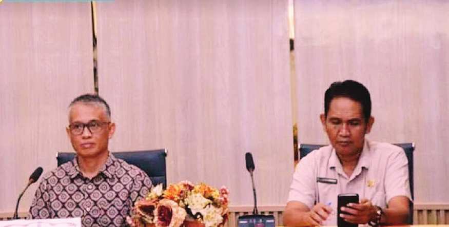 Sekda Lamandau M Irwansyah, saat menggelar rapat kerja sama antara KP2MI dan BP2MI, secara hybrid di Aula Sekretariat Daerah Kabupaten Lamandau, belum lama ini. HUMAS for KALTENG POS