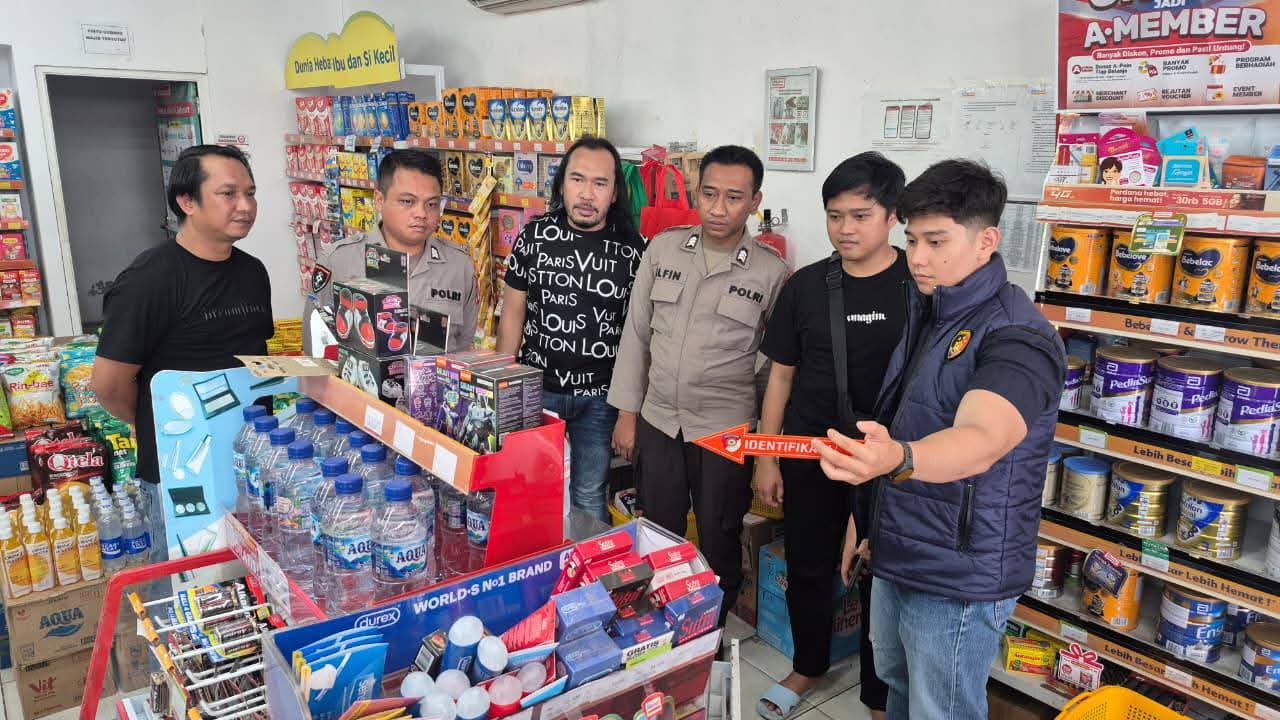 Pihak kepolisian melakukan olah TKP. HUMAS