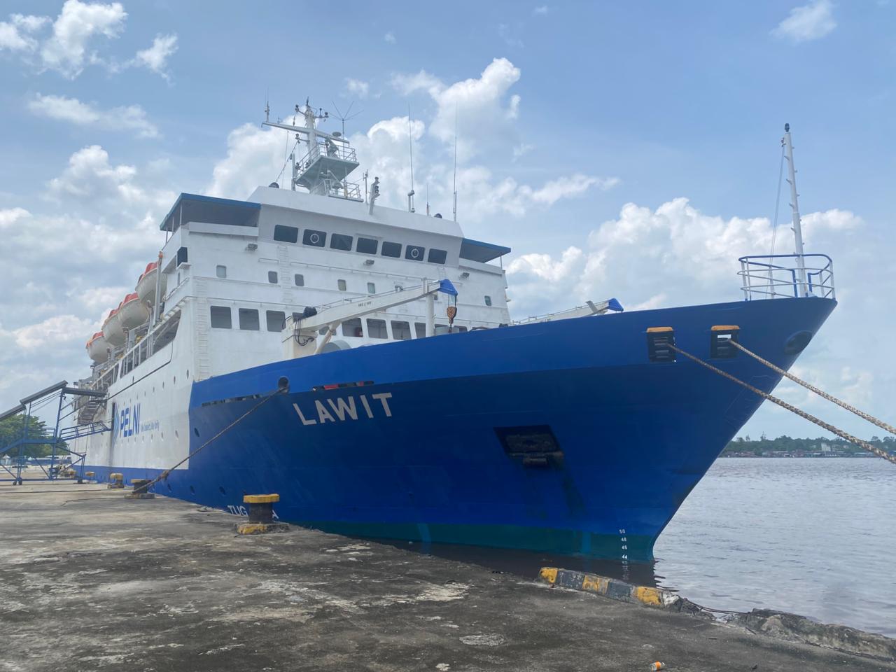 KM Lawit tiba di Pelabuhan Sampit. MIFTAH/KALTENGPOS.JAWAPOS.COM
