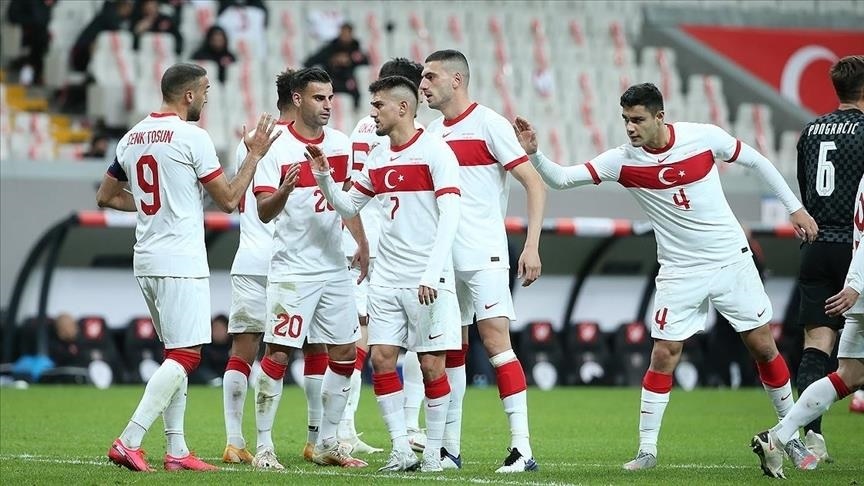 Timnas Turki bersiap menyambut Timnas Rumania di Besiktas Stadium, Istanbul dalam lanjutan kualifikasi Piala Dunia 2026, Jumat (27/3/2026) dini hari WIB. (Sumber: aa.com.tr)