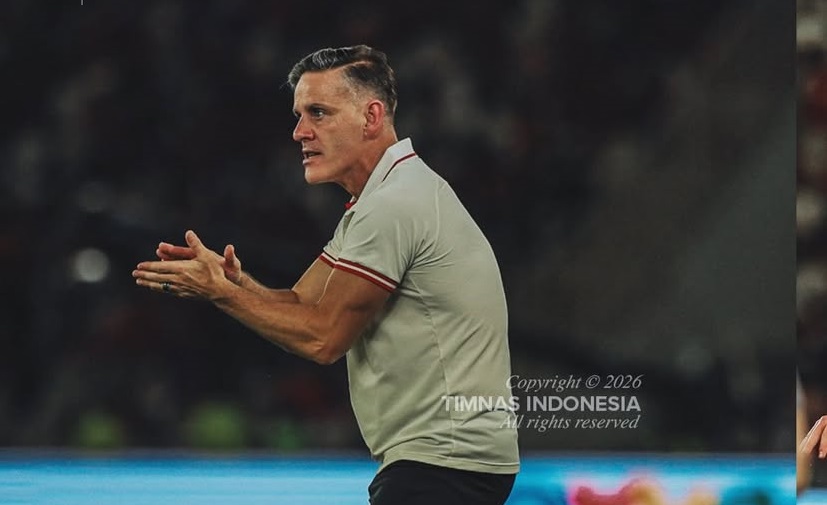 John Herdman memberikan arahan kepada anak asuhnya dalam laga Indonesia vs St Kitts and Nevis, Jumat (27/3/2026) malam WIB. (Sumber: Instagram@timnasindonesia)