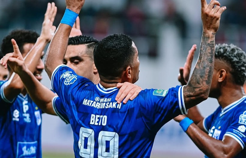 Para pemain PSIS Semarang merayakan kemenangan 6-1 atas Persipal Palu pada laga pekan ke-22 Pegadaian Championship di Stadion Jatidiri, Minggu (29/3/2026) malam WIB. (Sumber: Instagram@psisfcofficial)