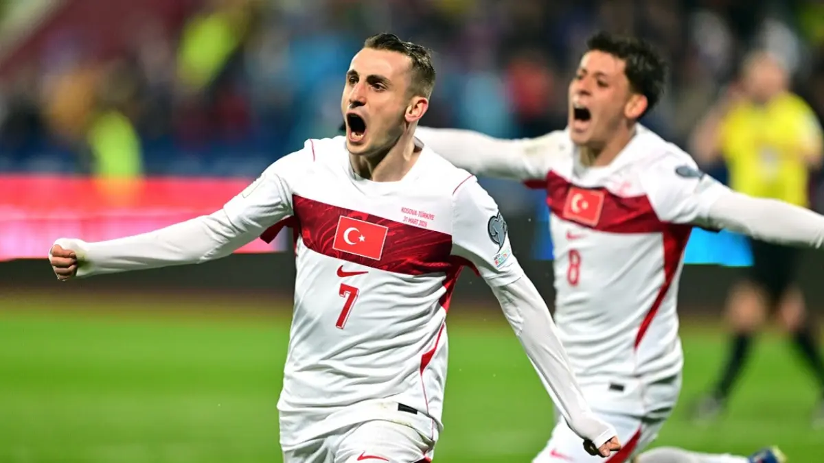Kerem Akturkoglu mencetak gol tunggal yang membawa Turki menang atas Kosovo dalam laga di Stadion Fadil Vokrri, Pristina, Rabu (1/4/2026) dini hari WIB. (Sumber: beinsports.com)
