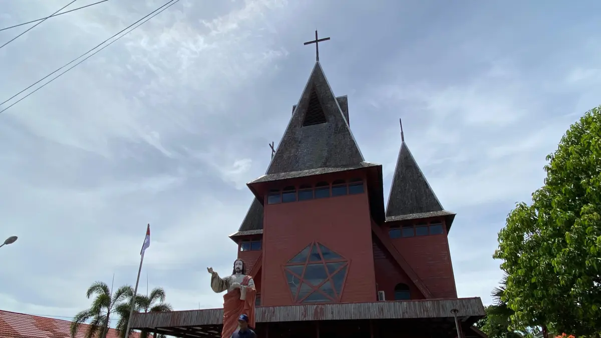Gereja Maranata, yang dikenal sebagai gereja tertua di Kabupaten Kotawaringin Timur (Kotim).MIFTAHUL ILMA/KALTENGPOS.JAWAPOS.COM