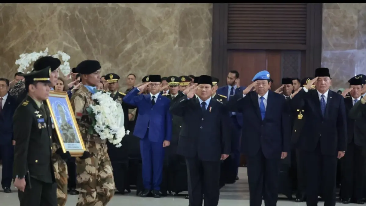 Prabowo menunjukkan gestur empati yang mendalam kepada keluarga yang ditinggalkan.SETPRES