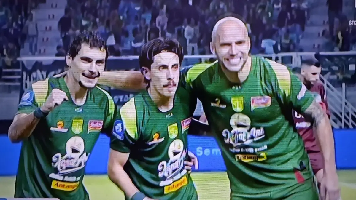 Rivera (tengah) pencetak gol ke gawang Persita.AGUS PRAMONO/KALTENGPOS.JAWAPOS.COM