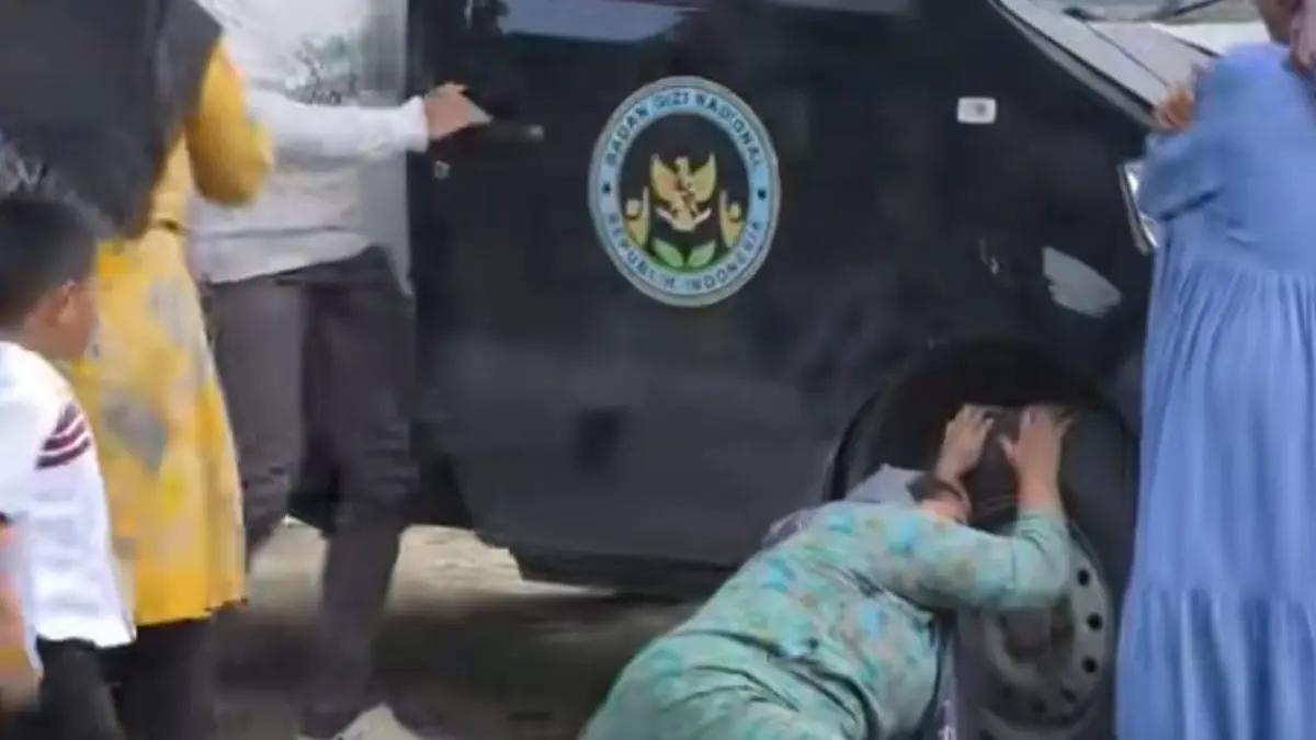 Viral video mobil MBG diduga menabrak balita di Indramayu, Jawa Barat.TikTok/papihcello66