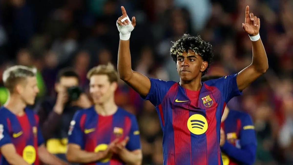 Barcelona akan menghadapi laga berat menghadapi Atletico Madrid pada leg kedua perempat final Liga Champions UEFA di Riyadh Air Metropolitano, Rabu (15/4) dini hari WIB. Meski timnya deficit agregat 0-2, Lamine Yamal tetap optimistis Blaugrana bisa membalikkan keadaan dan lolos ke babak selanjutnya. (Sumber: REUTERS/Albert Gea)