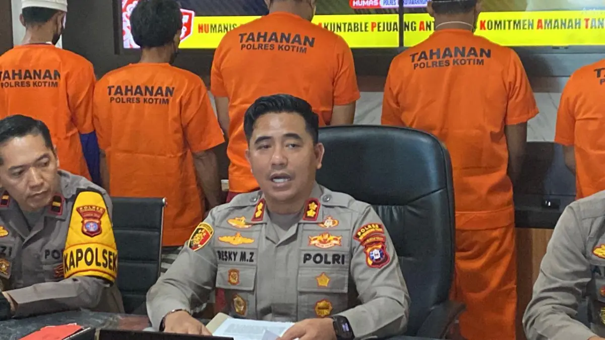 Kapolres Kotim, AKBP Resky Maulana Zulkarnain rilis penangkapan sabu.Miftah/kaltengpos.jawapos.com